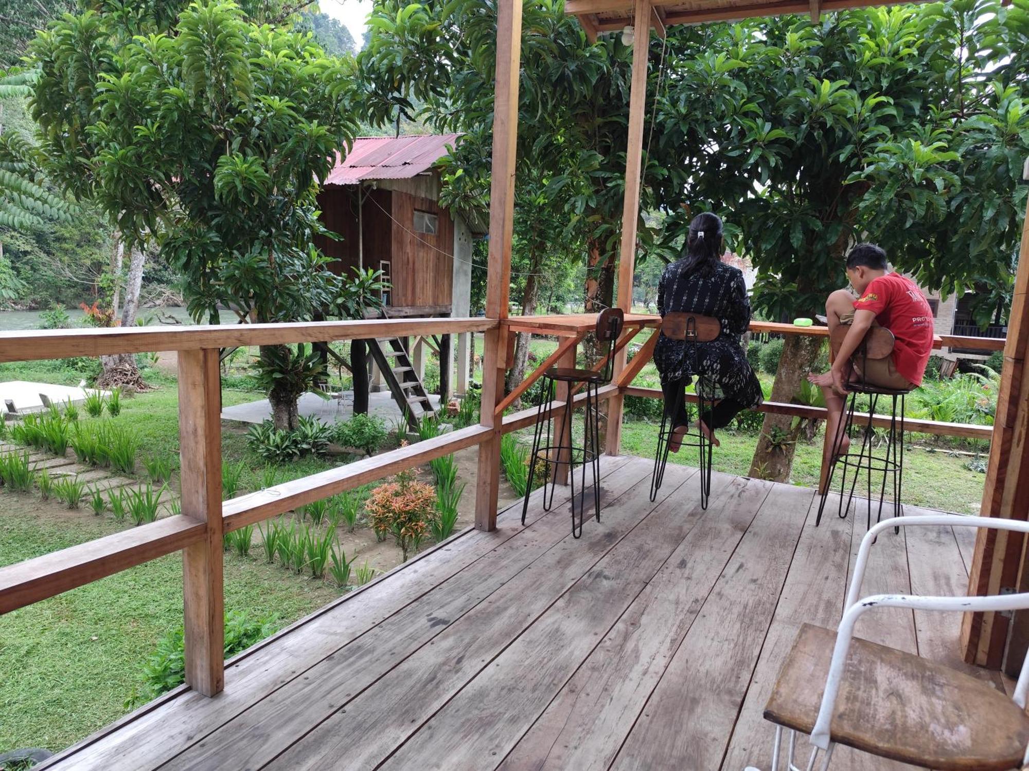 Bua Guesthouse Tangkahan Extérieur photo